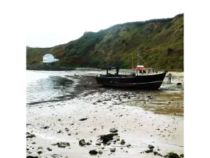 Boat on shore Nefn Atlas Introspective