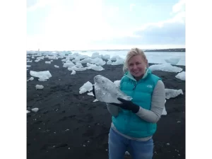 Fiona holding iceberg Atlas Introspective