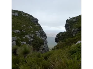 Bluff Knoll chasm Atlas Introspective