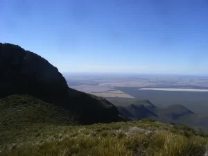 How long does it take to climb Bluff Knoll? 3-4 hours return trek.
